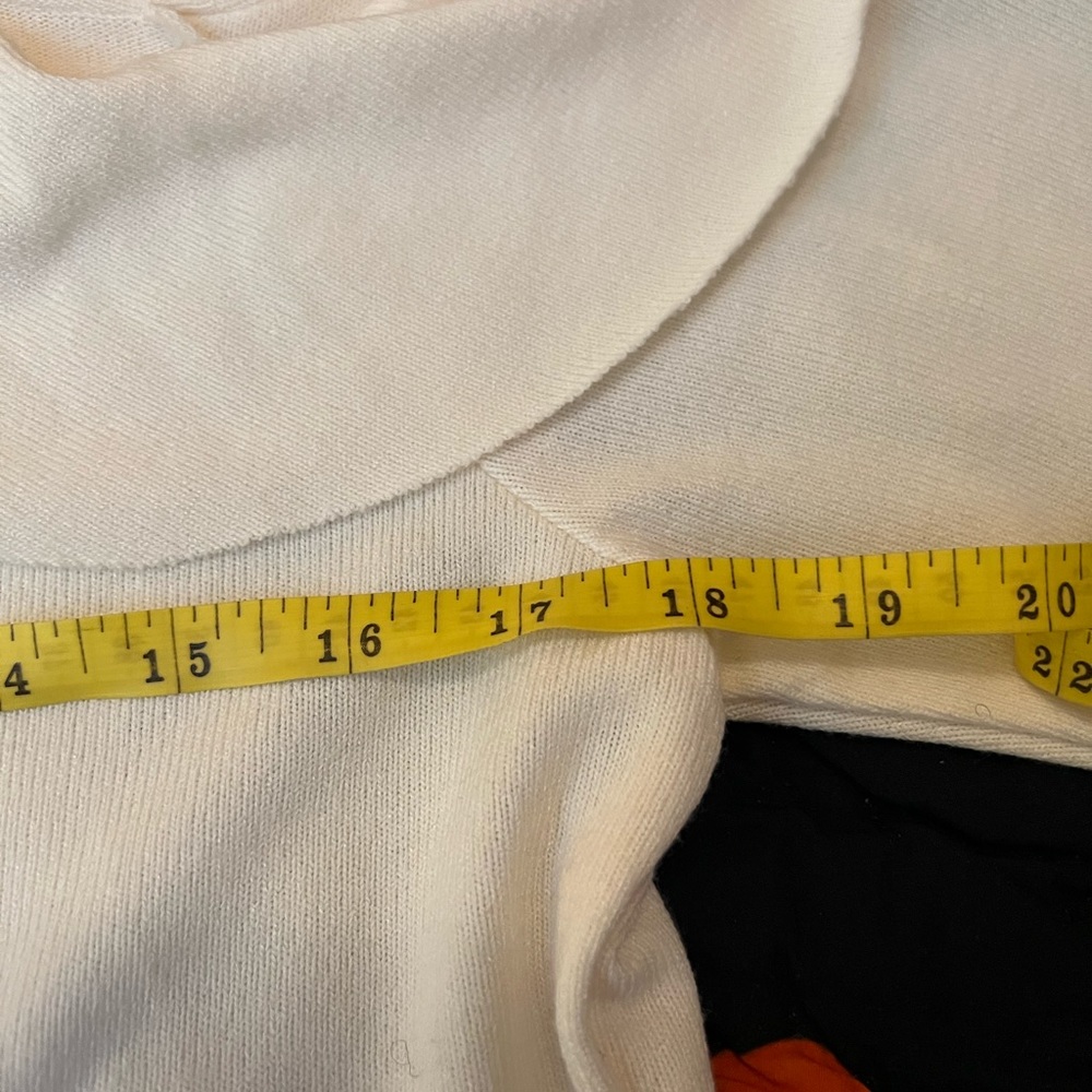 William Rast white sweater - Picture 5 of 6
